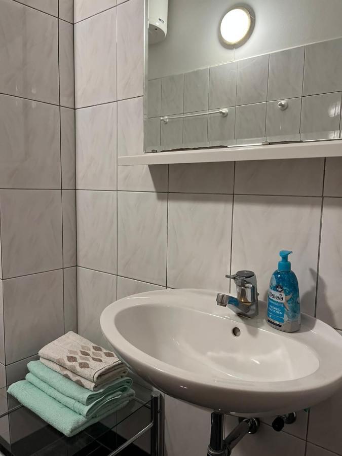 Апартаменти Gorana Apartman With Swimming Pool Єлса Екстер'єр фото